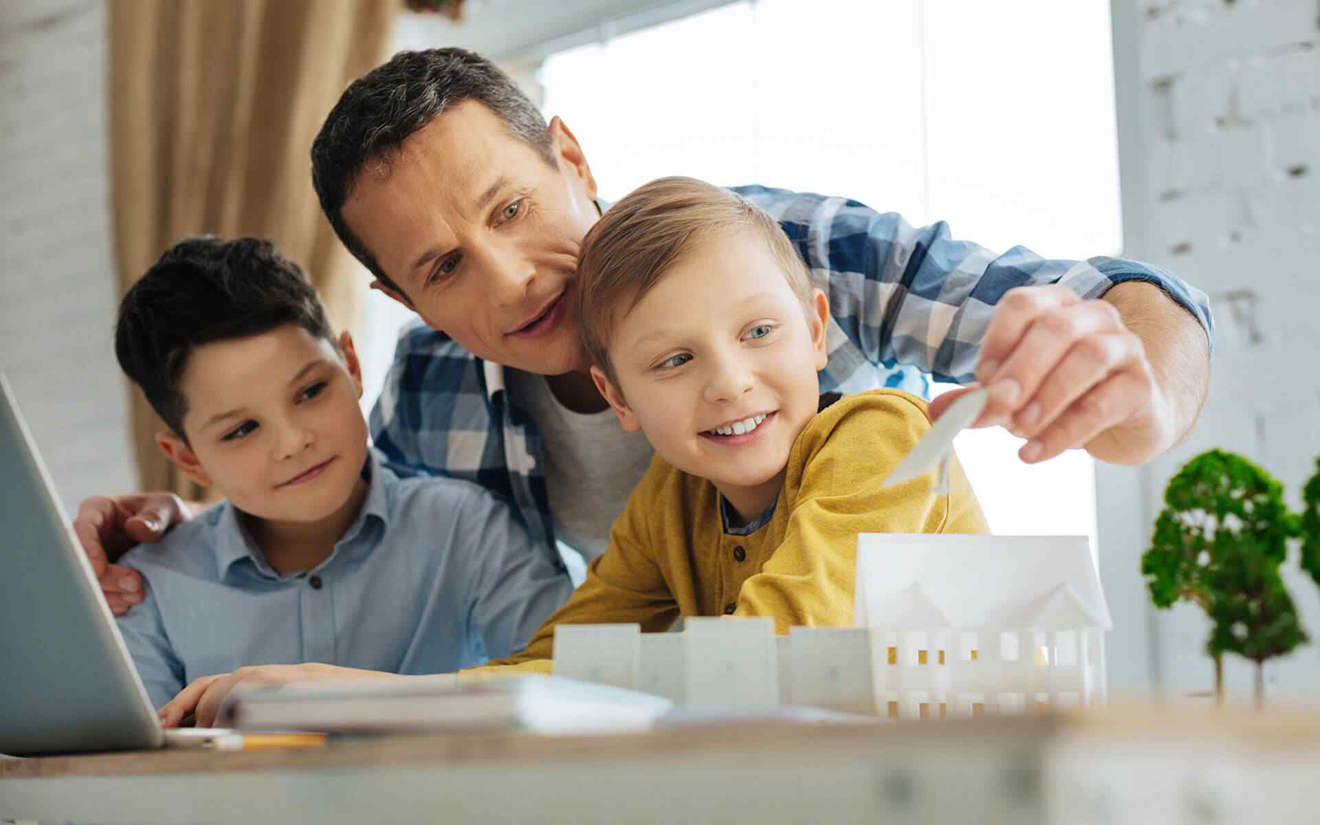 Benefits of Professionally-Cleaned Solar Panel